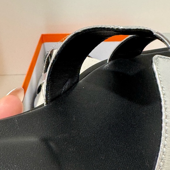 Hermes Silver Leather Sandals Oran leather mules silver size 38/5 - Picture 8 of 14